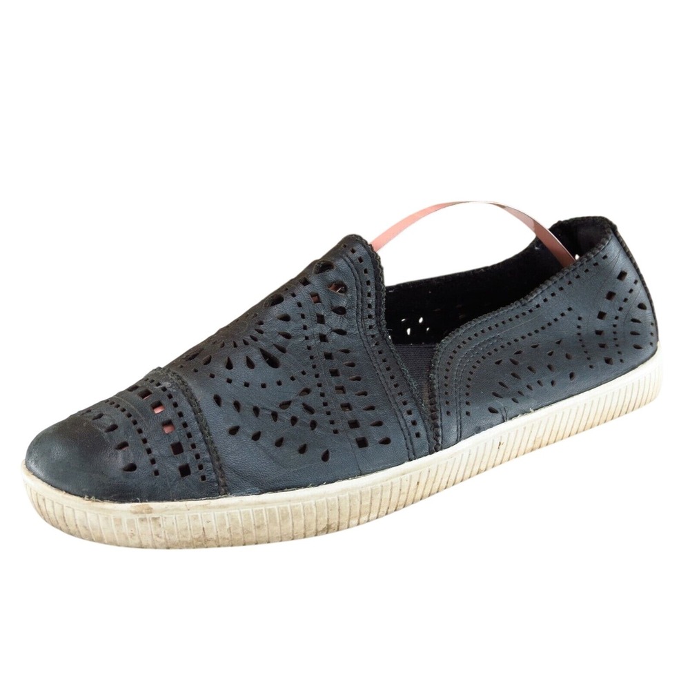 Earth Women Sz‎ 8 M Black Flats Leather Shoes